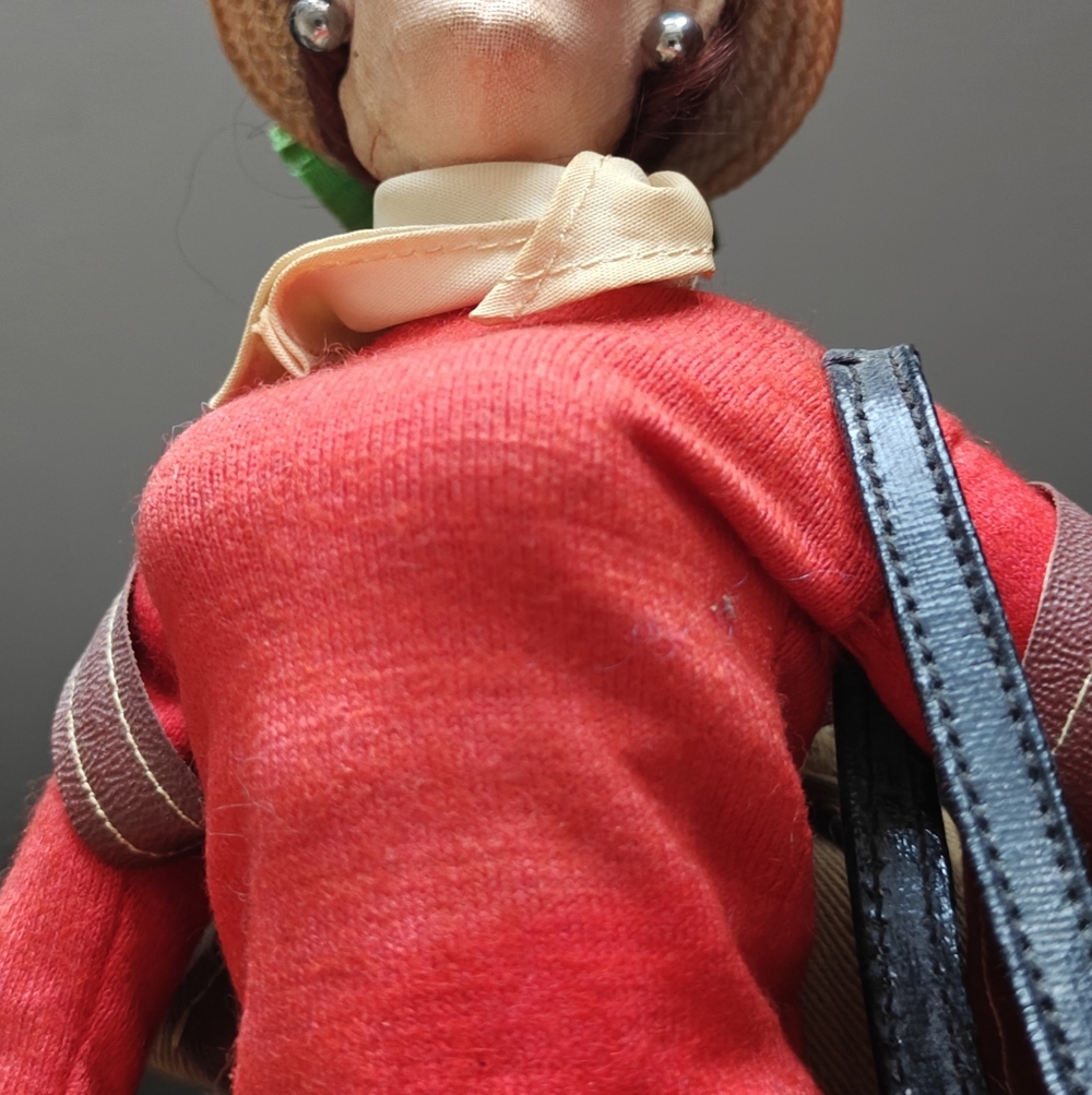 Rare Klumpe Artist Character Doll Lady Hiker Traveller Sightseer 11" Collectible - Picture 9 of 16